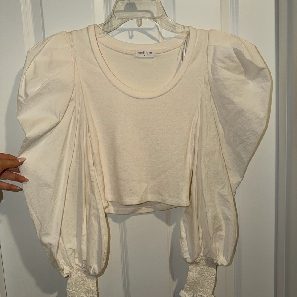 Vestique Ivory Puff Sleeve Blouse